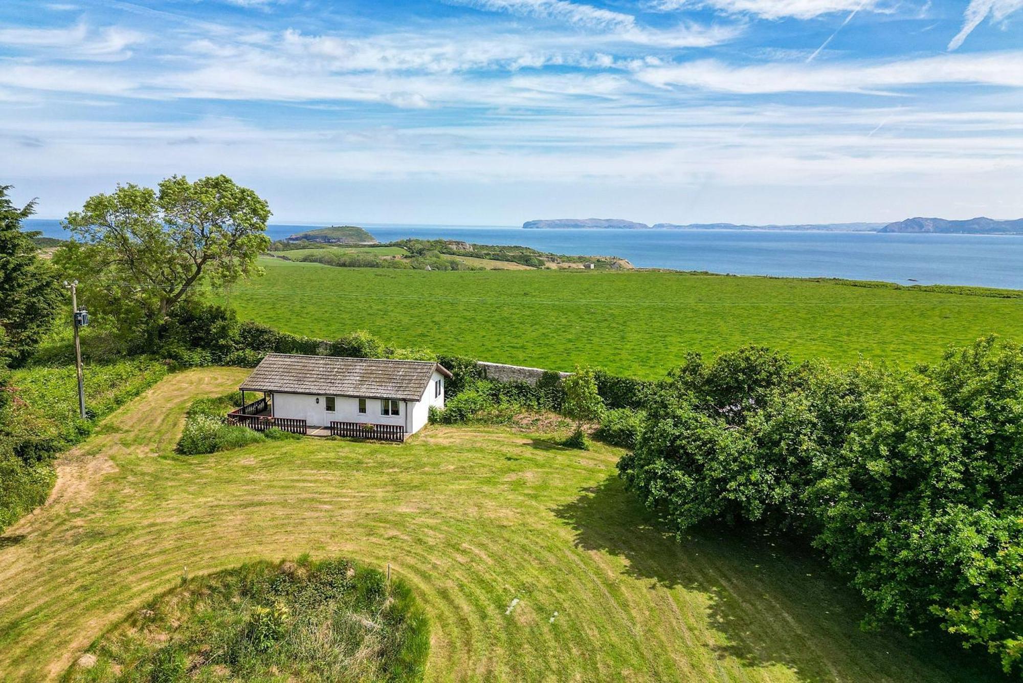 Dinmor Villa Penmon Exterior photo